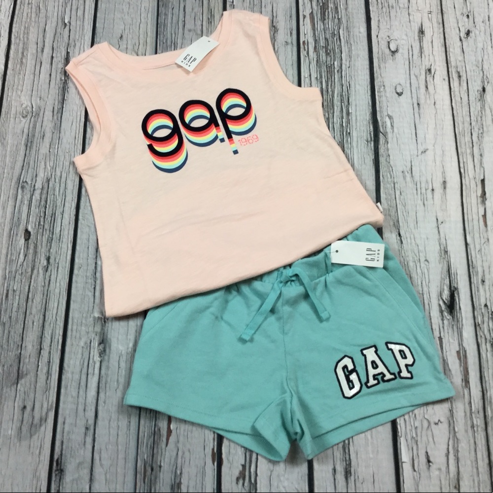 Gap Girls Small 6-7 Gap Logo Shirt & Shorts Outfit